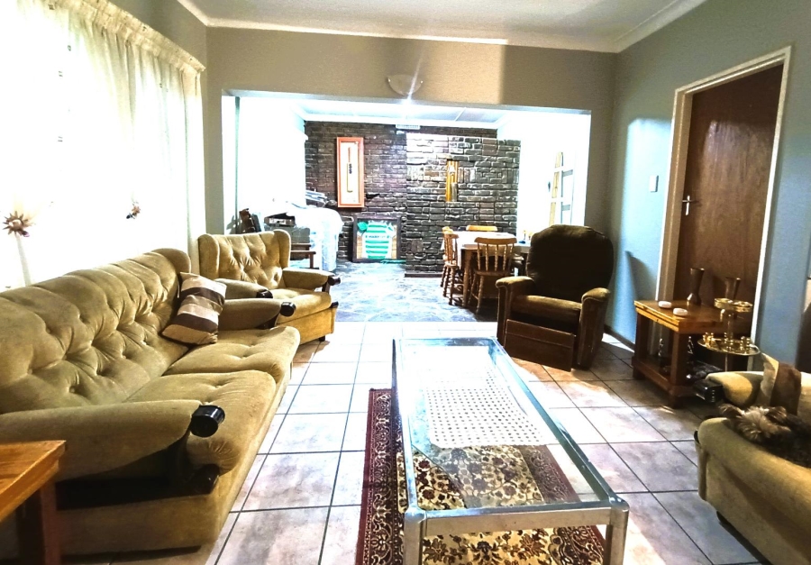 4 Bedroom Property for Sale in Generaal De Wet Free State